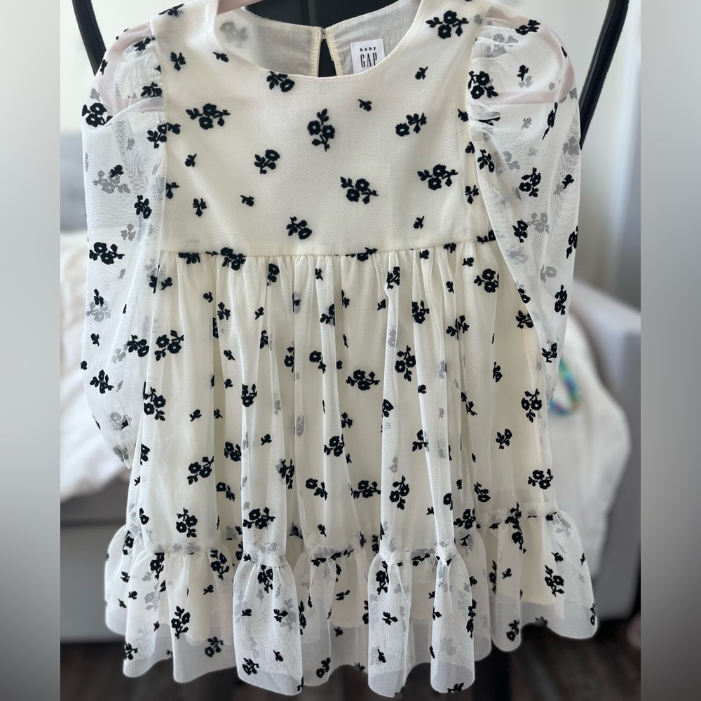 GAP Ivory Dress with Floral Design🤍